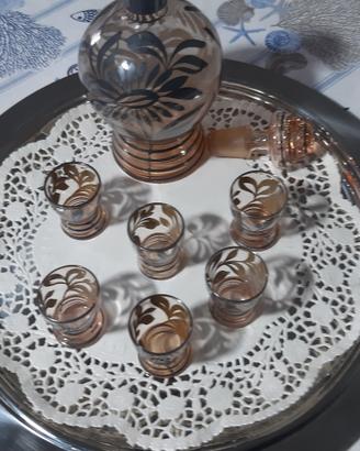 servizio da sake' in vetro decorato 