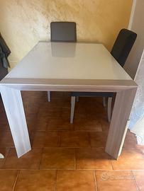 Tavolo da pranzo allungabile