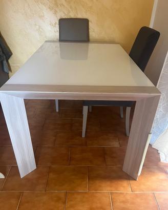 Tavolo da pranzo allungabile