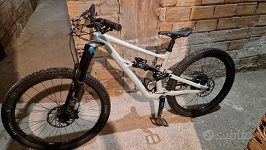 Specialized Status 160 2023