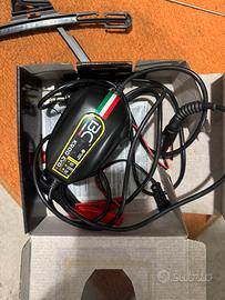 CARICA E MANUTENTORE BATTERIA PER MOTO BMW