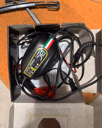 CARICA E MANUTENTORE BATTERIA PER MOTO BMW