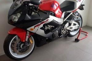 Honda CBR 1000 - 2000