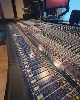 Mixer Midas Heritage 2000 Mixer Audio Studio