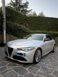 Alfa Romeo Giulia Super 2.2 Diesel AT8 150cv
