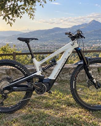 YT Decoy Shred 2022 M EP8 FOX 38 XT 600 km