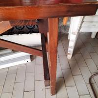 Tavolo con 2 pacchette