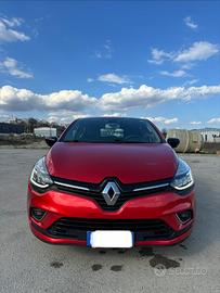 Renault Clio Moschino 5p 1.2 Duel 75cv