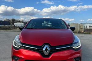 Renault Clio Moschino 5p 1.2 Duel 75cv