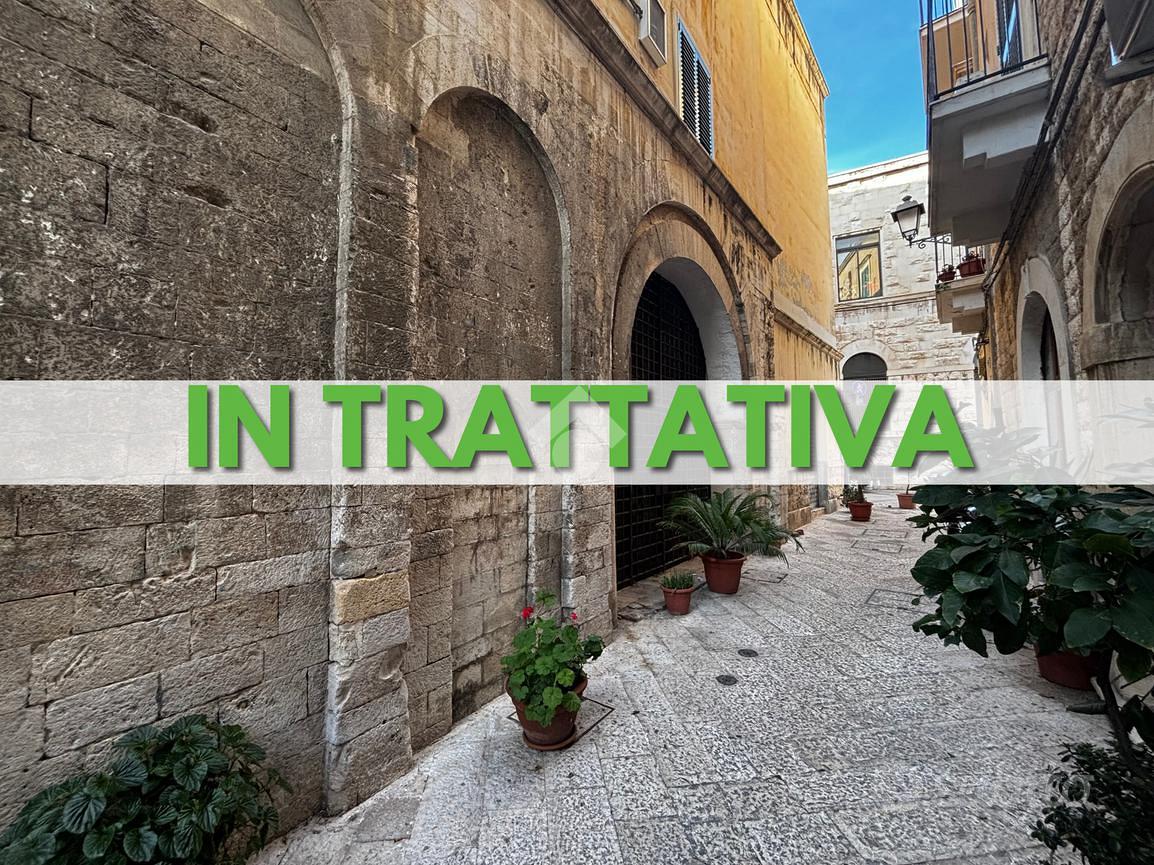 4 LOCALI A BARI