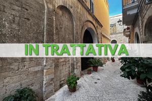4 LOCALI A BARI