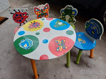 Tavolino in legno per bambini