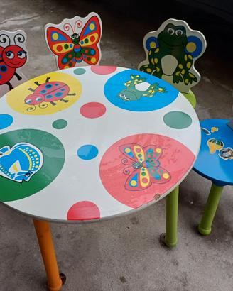 Tavolino in legno per bambini