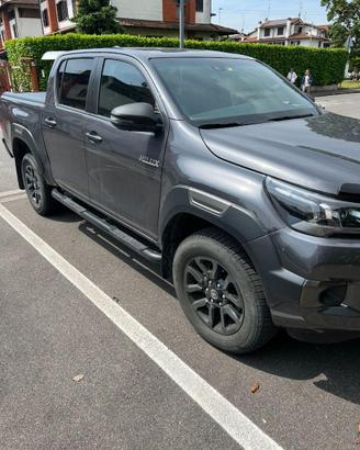 Toyota Hilux double cab Invincible 4wd