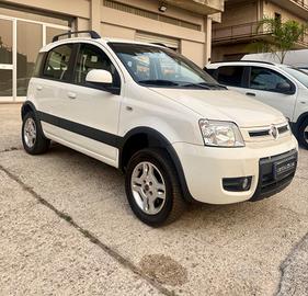 Fiat Panda 1.3 MJT 16V DPF 4x4 Climbing