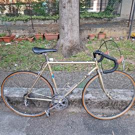 BUCI  CORSA AQUILA ANNI 70