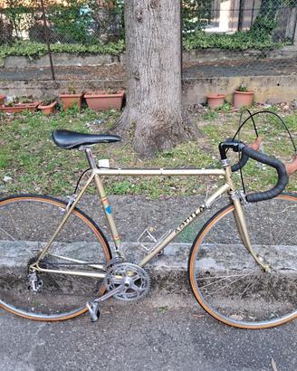 BUCI  CORSA AQUILA ANNI 70