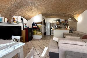 CASA SEMINDIPENDENTE A BOLLENGO