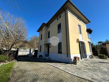 VILLA SINGOLA A POMARO MONFERRATO