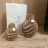Vasi del design unico  (PLA con fibre di legno)