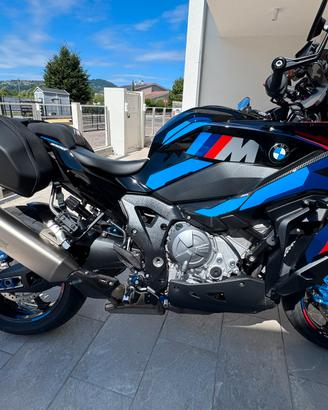Bmw M1000XR