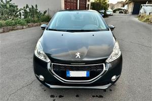 Peugeot 208 1.4 HDi 68 CV 5 porte Allure