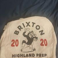 maglietta bianca con maniche lunghe