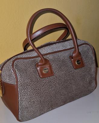 borsa  tipo Borbonese   tapiro con finiture in pel