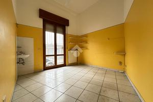 NEGOZIO A PONTECURONE