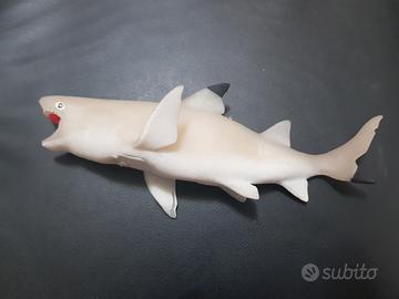squalo giocattolo 