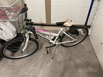 Mointain Bike Rush R2400