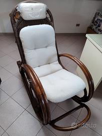 Sedia a dondolo in vimini
