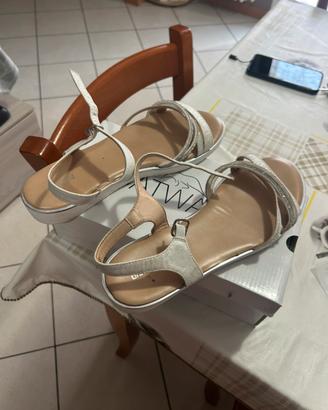 Scarpe estive numero 42 nuove