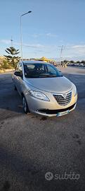 Lancia Ypsilon 1.3 diesel multijet