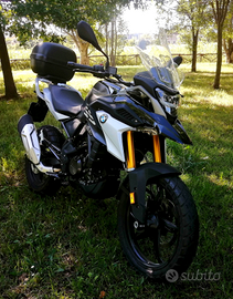 Bmw g 310 gs cosmic black