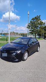 TOYOTA Corolla 1.8 Hybrid Business