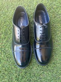 Scarpe da donna, modello Oxford. Nuove.