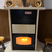 Stufa a pellet e a legna