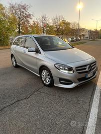 Mercedes B200 automatica 2015