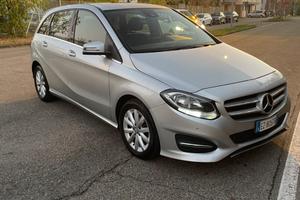 Mercedes B200 automatica 2015