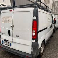 Due furgoni MOTORE ROTTI