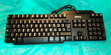 Tastiera nera DELL con attacco USB, e cavo di 2 mt