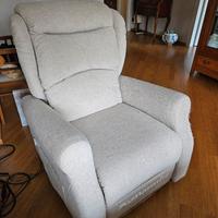 Poltrona reclinabile elettrica alzapersona 