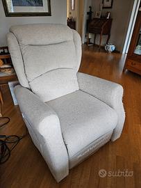 Poltrona reclinabile elettrica alzapersona 