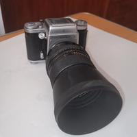 macchina fotografica Pentacon con obiettivo MC 