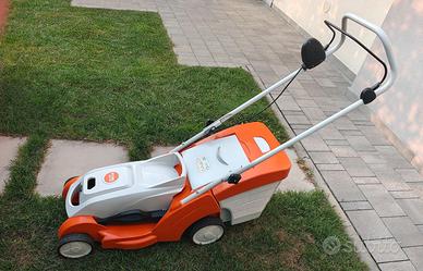Rasaerba e decespugliatore STIHL a batteria