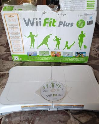 Nintendo pedana con gioco Wii Fit Plus