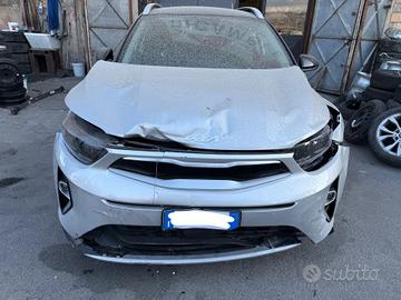Ricambi Kia Stonic GT Line 1.0 T-GDi 100cv del 202