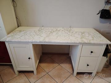 scrivania ikea