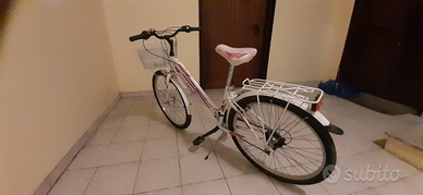 Bici donna modello olandesina